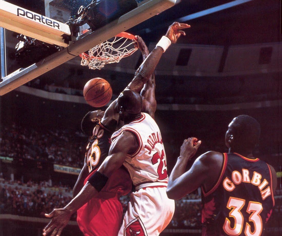 bulls-hawks.jpg
