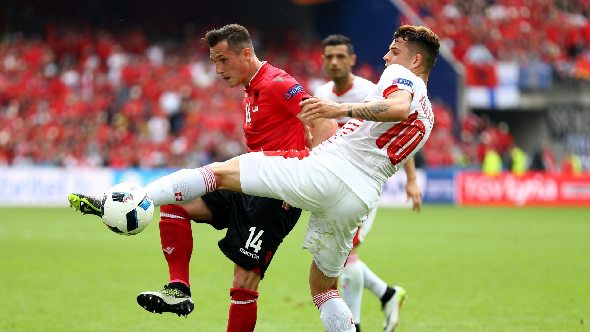 granit-xhaka-taulant-xhaka-cropped-azozungao9du1ibn03x7j4q9f.jpg