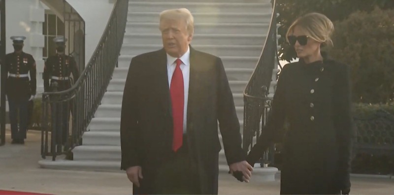 tramp-melania-feygoyn-leukos-oikos-4.jpg