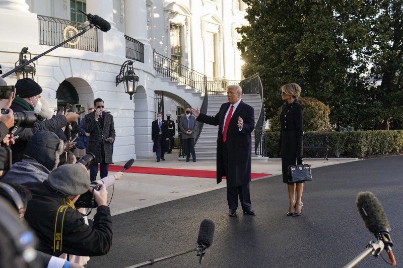 tramp-melania-feygoyn-leukos-oikos-6.jpg