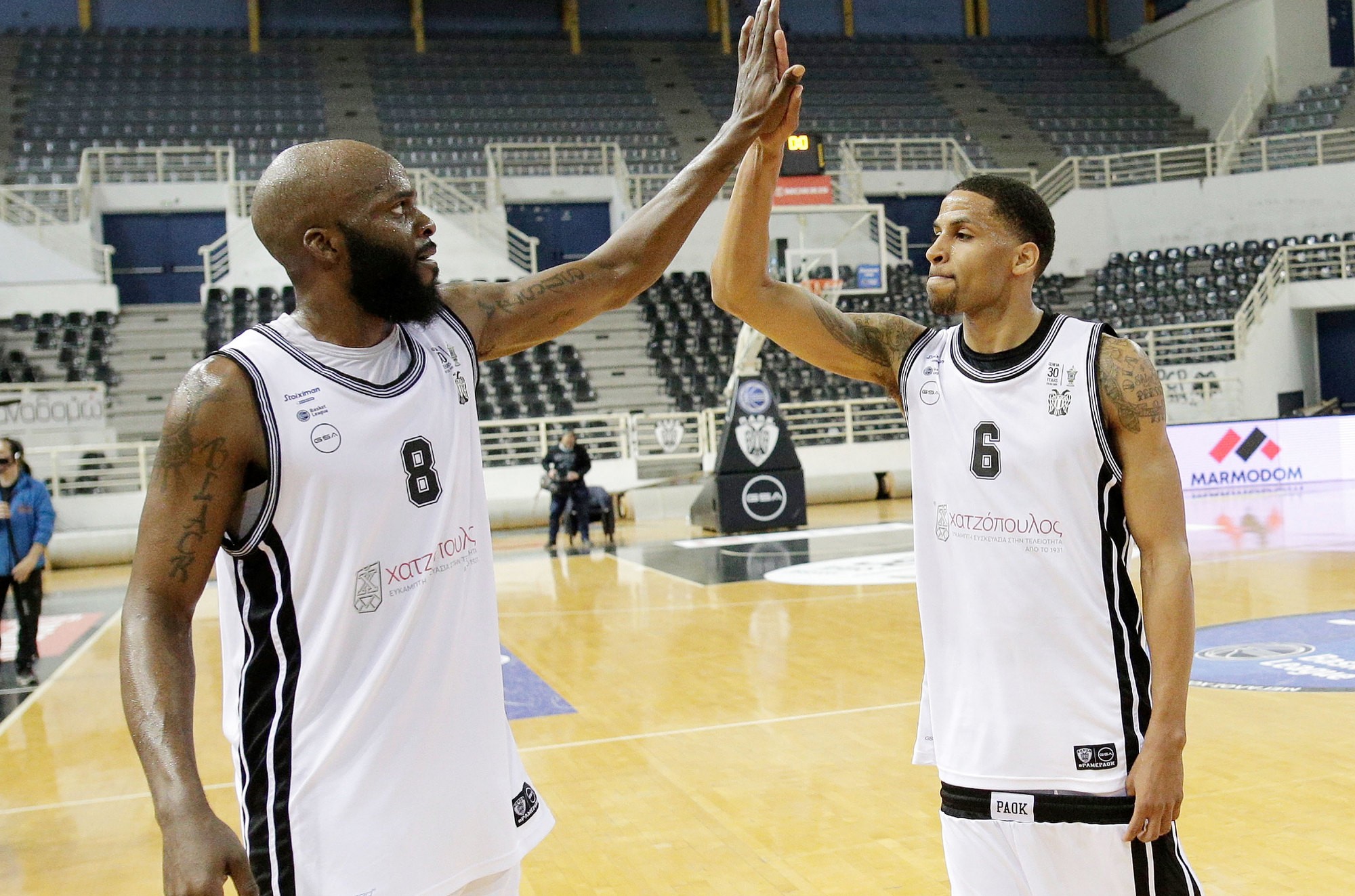 griffin-love-paok-basket.jpg