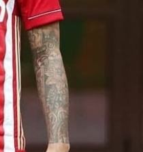 lala-tatoo.JPG