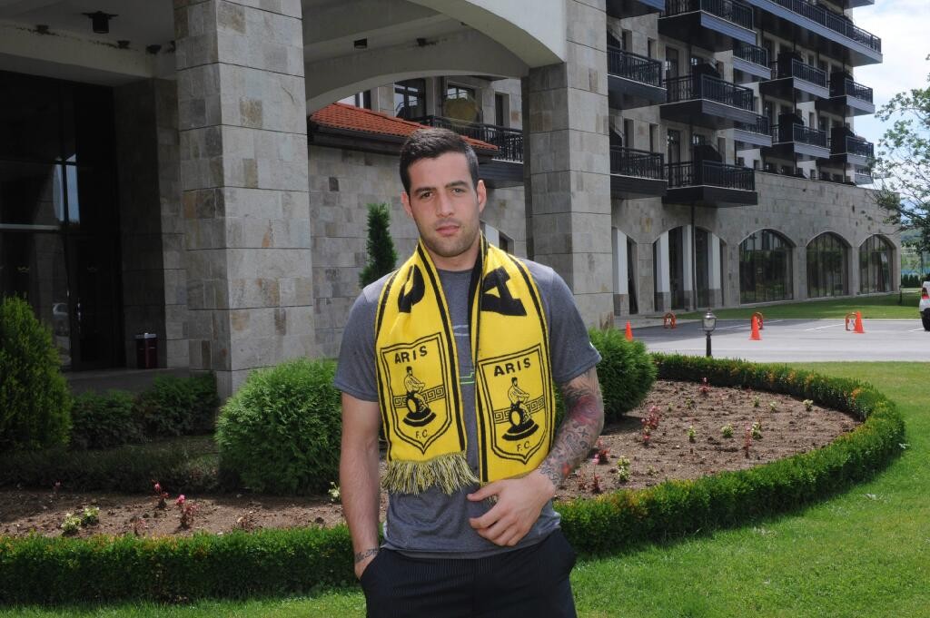 aris-bouzanis1-pravets.jpg