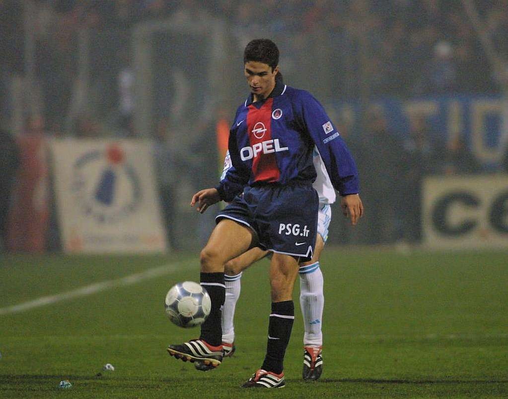 mikel-arteta-durante-su-etapa-en-el-psg-1-efe.jpg