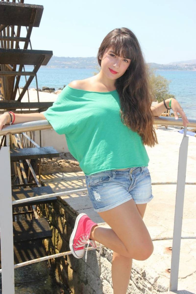 melina2.jpg