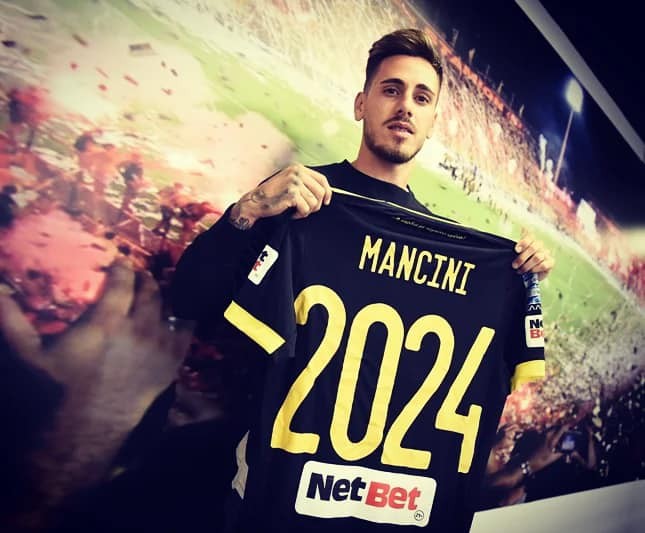 mancini-2.jpg