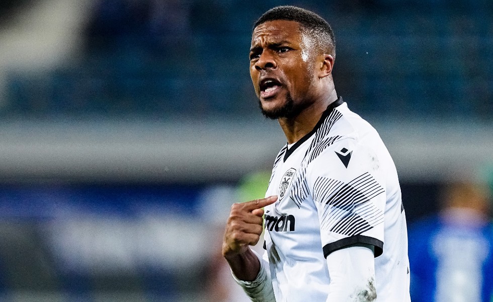 akpom-mxU9I.jpg