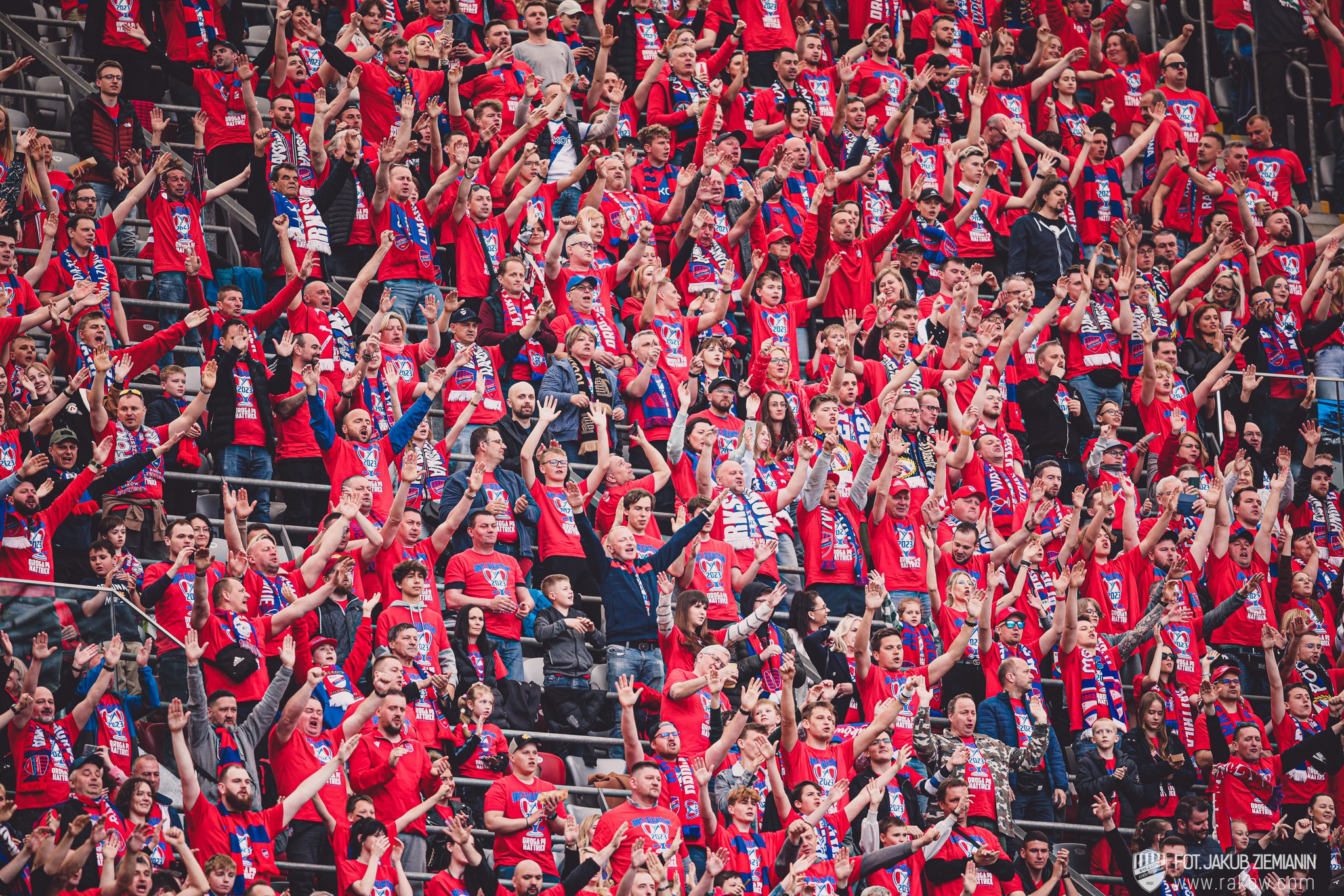 rakow-fans2.jpg