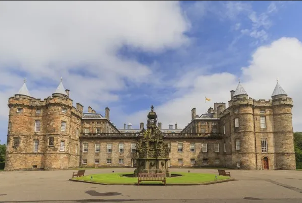 holyrood-palace.PNG