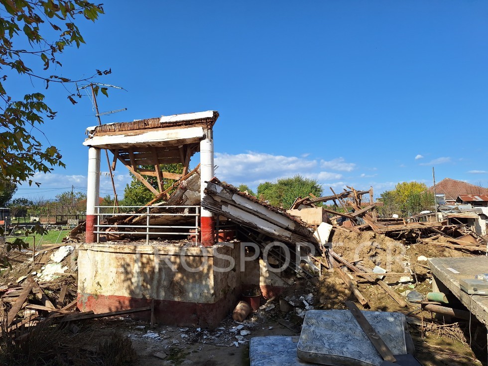 koskinas-karditsas-spiti-pou-katerreuse.jpg
