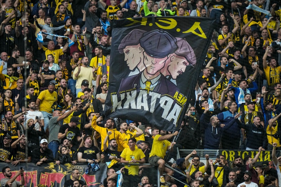 marseille-aek-coreo-fans.jpg