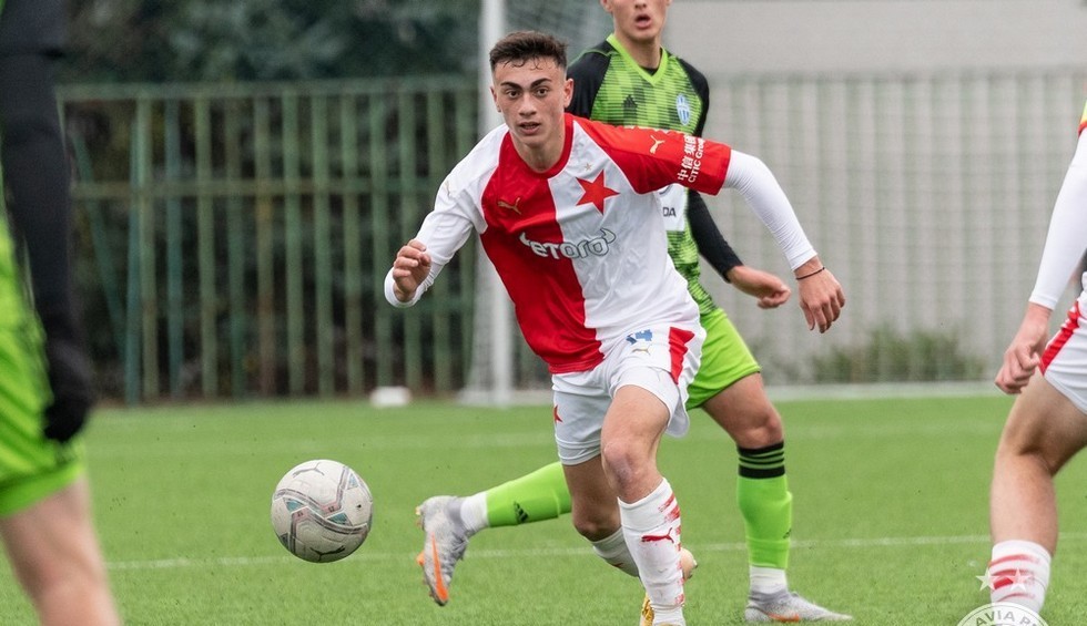 voriazidis-slavia-2.jpg