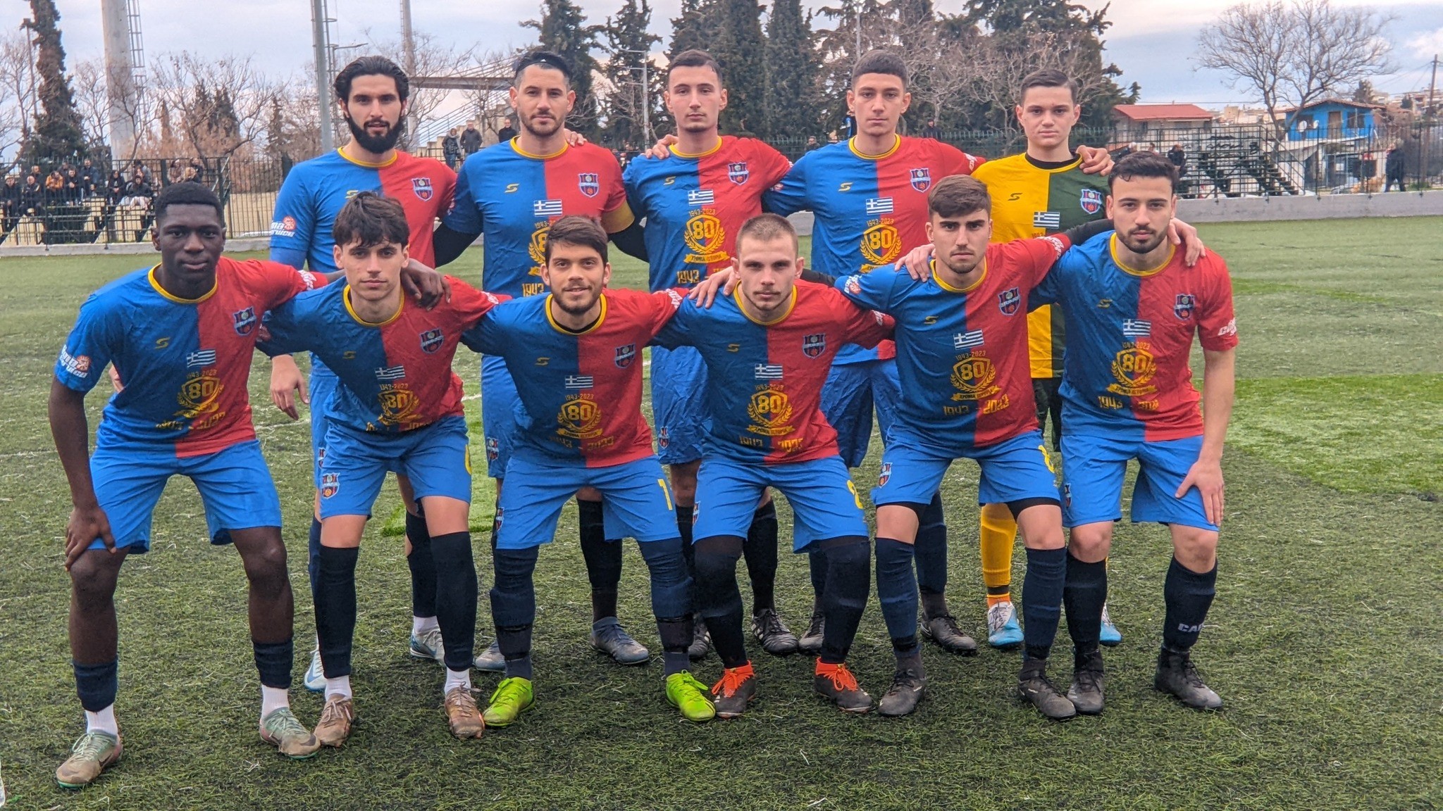 22-M0ZO6.jpg